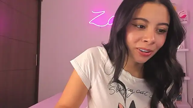 Chat +18 de zoecams1 ao vivo