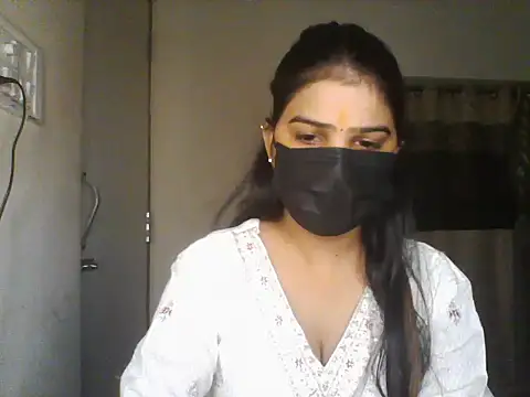 Webkamerová show suhana-singh