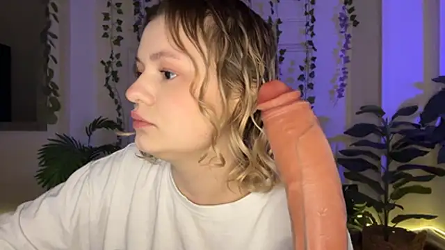 MoonIvy_'s Webcam Show