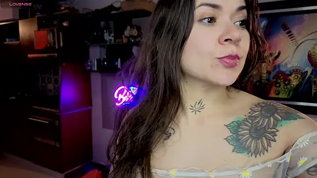 Chat XXX en directo de SujannaVarma_