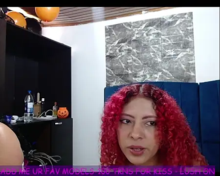 Show modela LITTLEJULES na web-kameri