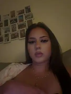 Chat XXX en directo de Ivysplayroom