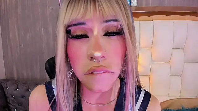 Foxxy_Doll 网络视讯表演
