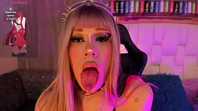 Foxxy_Doll: διαδικτυακό σόου στην κάμερα