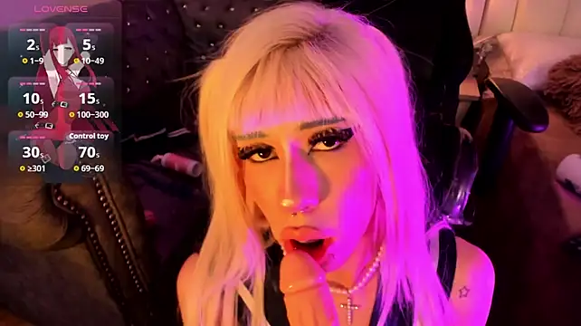 Foxxy_Doll's Webcam Show