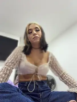 Eboney_Hott webkamerás műsora