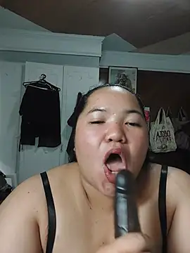 LianaCruzado's Webcam Show