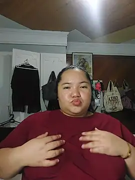 LianaCruzado Pertunjukan Webcam