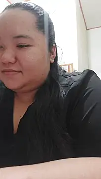 LianaCruzado Show in webcam