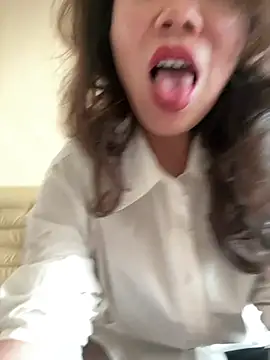 anna_kk Adlı Modelin Canlı XXX Sohbeti