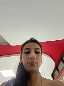 Carolina_1111 现场XXX聊天