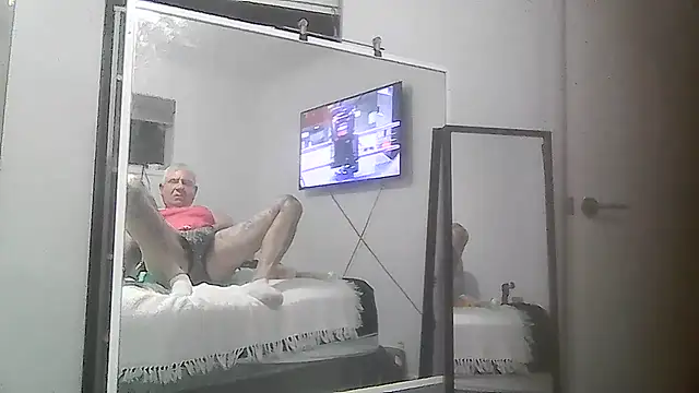 Handsolo_porn's Webcam Show