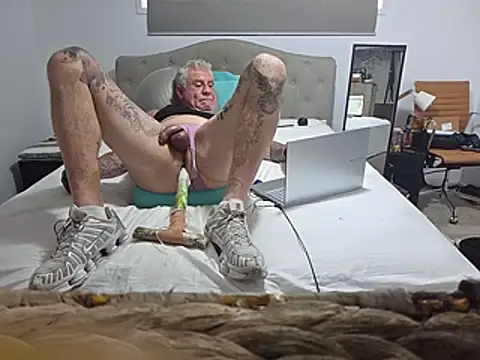 Handsolo_porn Adlı Modelin Web Kamerası Şovu