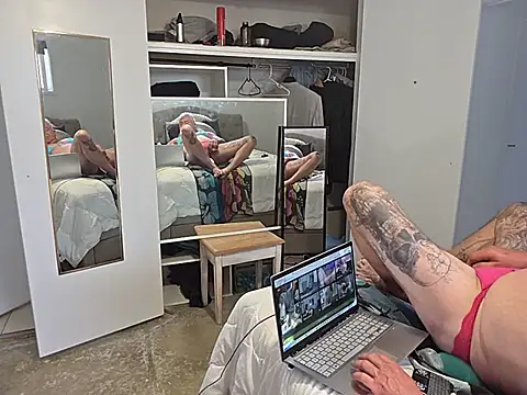 Handsolo_porn: вебкам-шоу