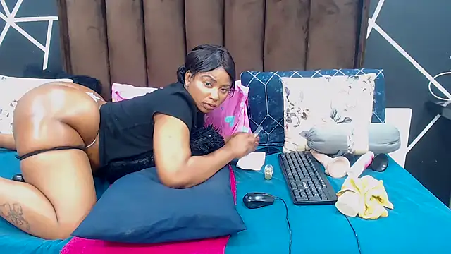 AfricanQueenxx40: вебкам-шоу