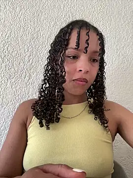 Yasmin777_'s Live XXX Chat