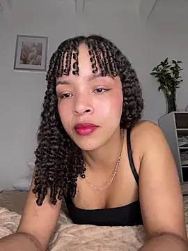 Chat XXX ao vivo de Yasmin777_