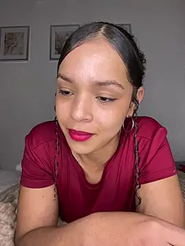 XXX chat uživo modela Yasmin777_