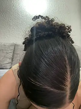 Chat +18 de Yasmin777_ ao vivo