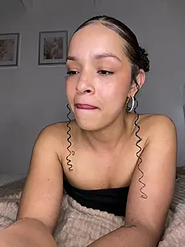 Yasmin777_ – webcam-show
