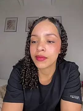 Yasmin777_ Show in webcam