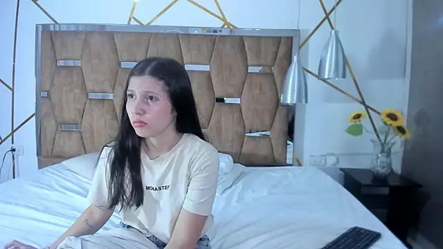 isa_Leo Webcam-Show