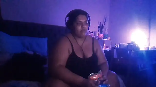 1n0nlythroat's Webcam Show