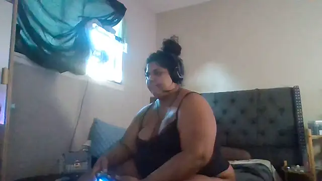 Chat XXX en directo de 1n0nlythroat