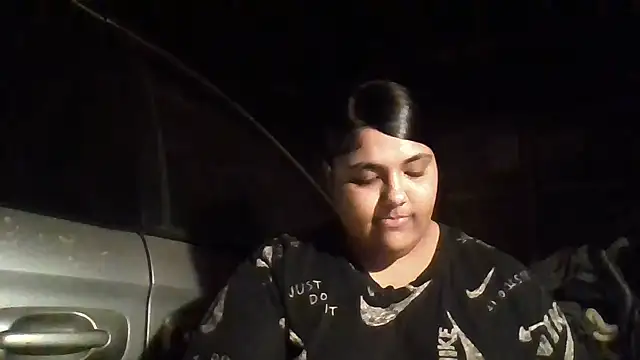 1n0nlythroat Show in webcam
