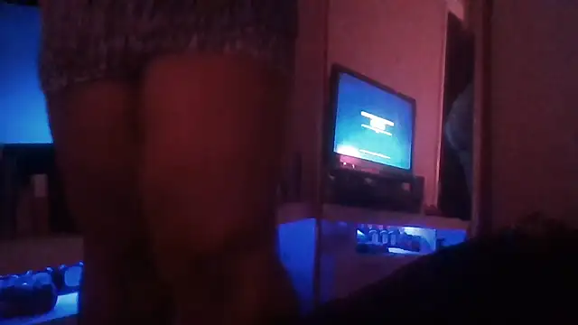 Chat XXX en directo de 1n0nlythroat