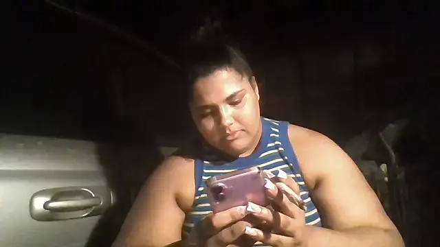 1n0nlythroat Show in webcam