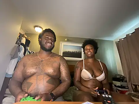 Tattedupdek Webcam Show