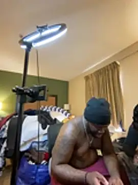 Tattedupdek Show in webcam