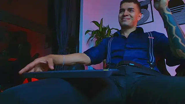 ALPHA_DOMINUS_ Webcam show