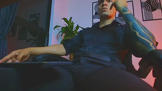 ALPHA_DOMINUS_ webcam show