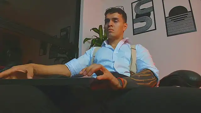 ALPHA_DOMINUS_ Pertunjukan Webcam