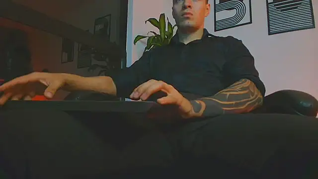 ALPHA_DOMINUS_: вебкам-шоу