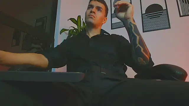 Show de ALPHA_DOMINUS_ na webcam