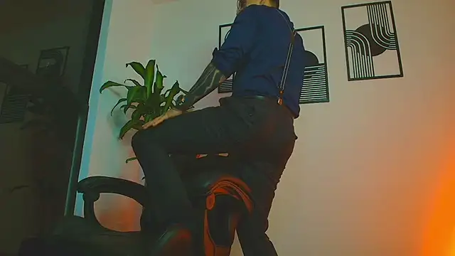 ALPHA_DOMINUS_ Pertunjukan Webcam