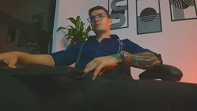Вебкам-шоу ALPHA_DOMINUS_