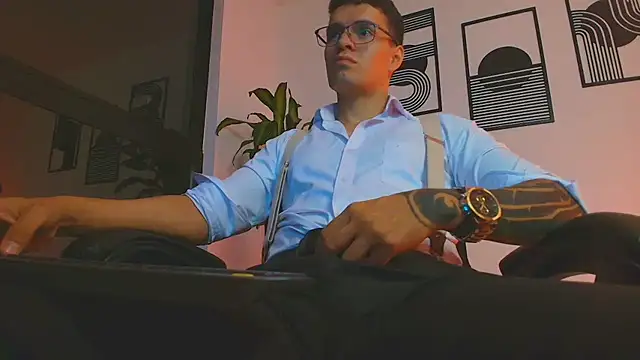 Show modela ALPHA_DOMINUS_ na web-kameri