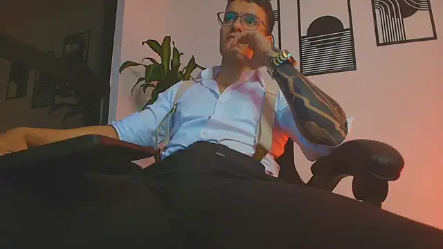 Вебкам-шоу ALPHA_DOMINUS_