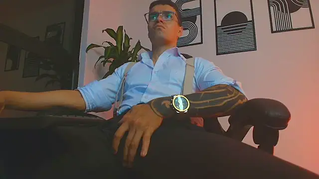 ALPHA_DOMINUS_ Show in webcam