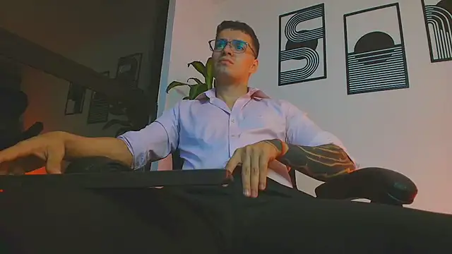 ALPHA_DOMINUS_'s Webcam Show
