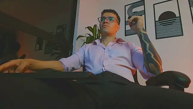 Pokazy przed kamerką – ALPHA_DOMINUS_