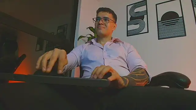 ALPHA_DOMINUS_ Show Webcam
