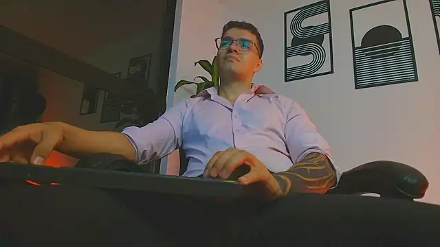 ALPHA_DOMINUS_ Show Webcam