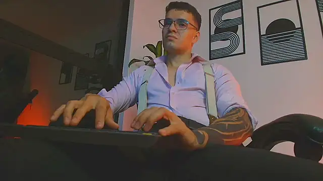 ALPHA_DOMINUS_ 网络视讯表演