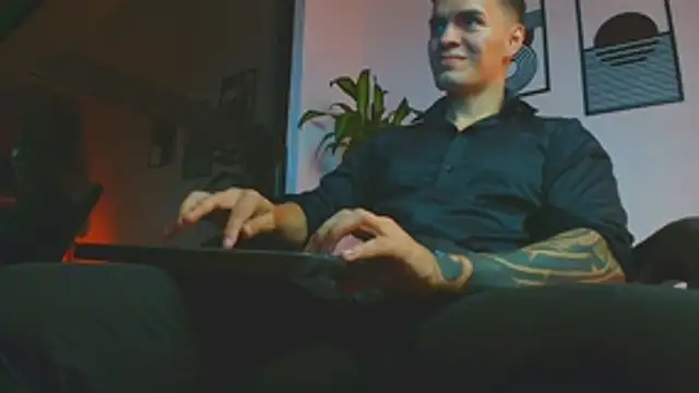 ALPHA_DOMINUS_ webcam show