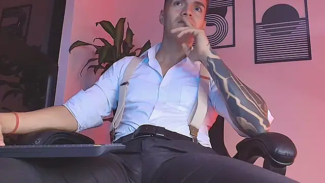 Show modela ALPHA_DOMINUS_ na web-kameri